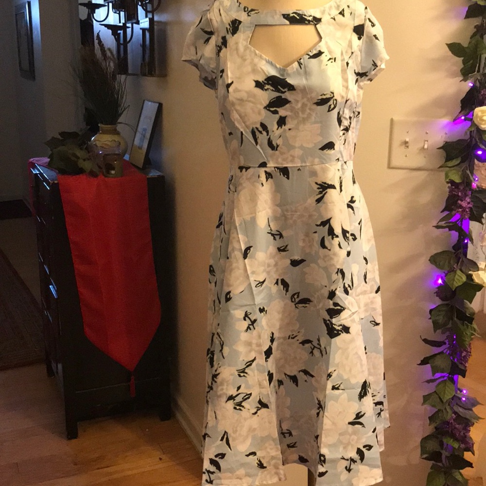 Women’s Fashion Sexy V Neck High Waist Dress - Picture 2 of 5